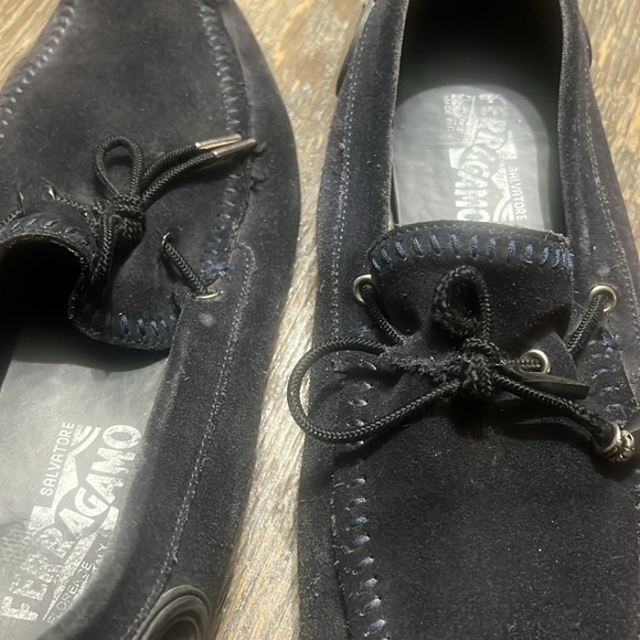 Ferragamo navy blue loafers warn condition - Picture 5 of 7
